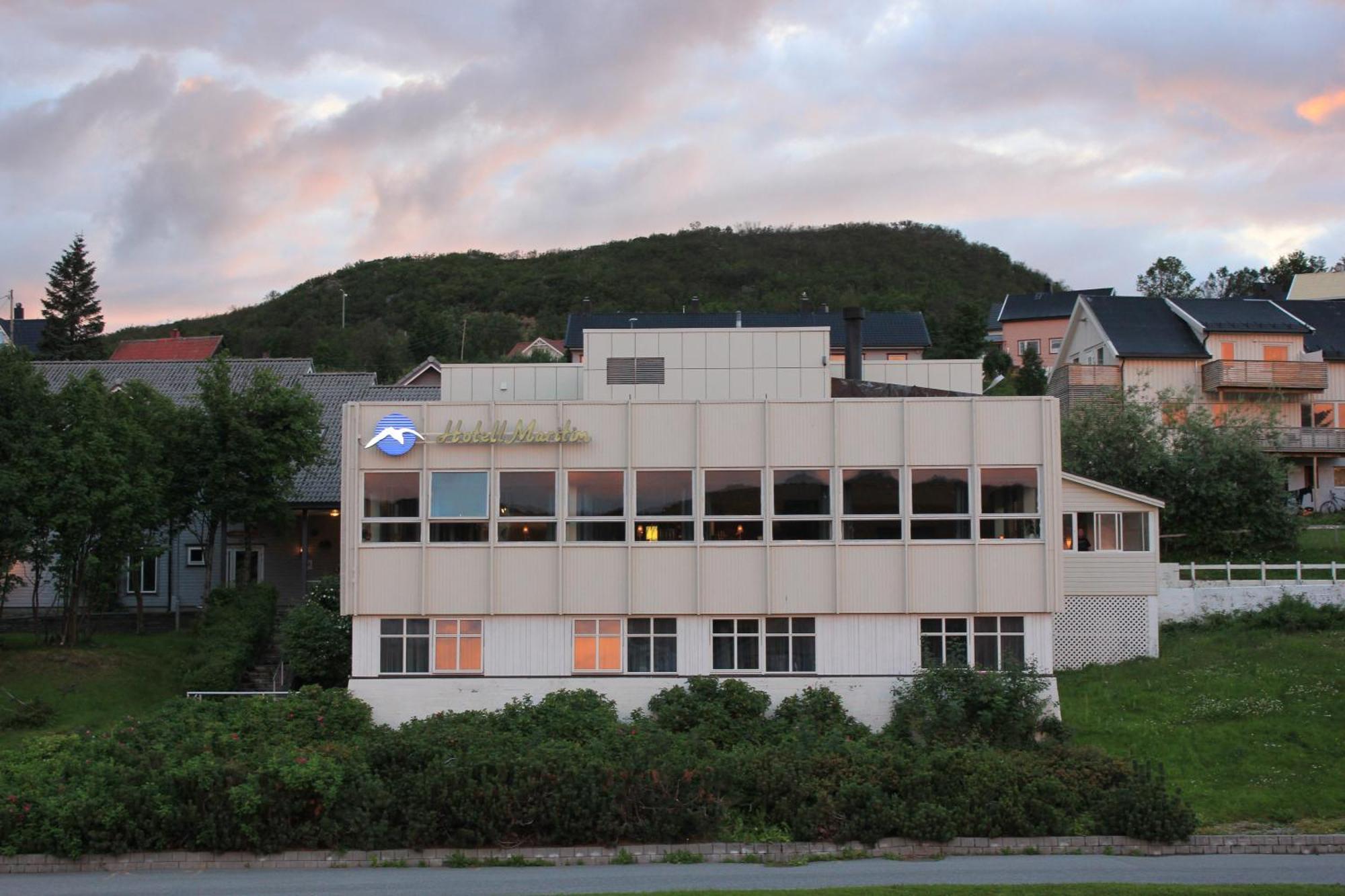 Hotell Maritim Skjervoy Esterno foto